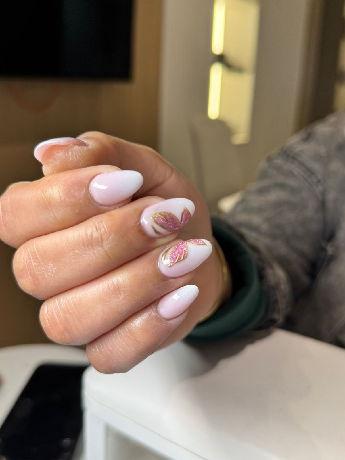 Ongles - Salon Hollywood