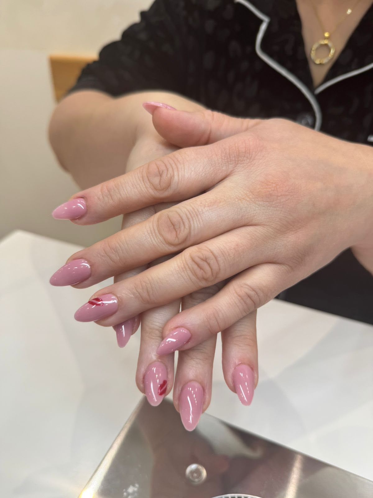 Ongles - Salon Hollywood